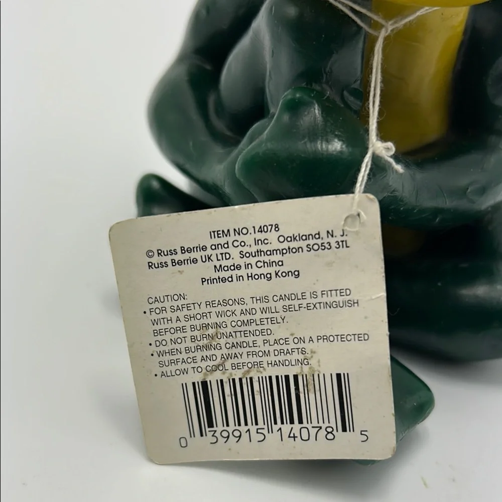 Russ Berrie Leaping Frong Green YellowWax Sculpture Candle Decorative #14078